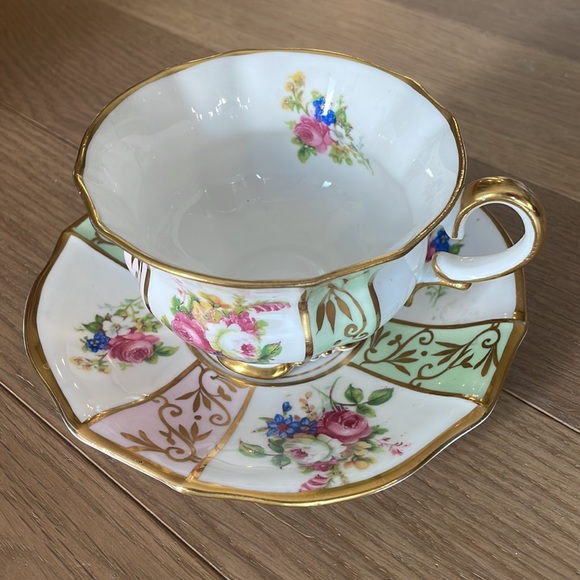 Collingwood China England teacup and saucer - Picture 1 of 5